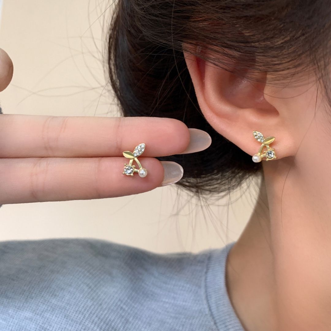 Elegant Twig Pearl Drops Earrings
