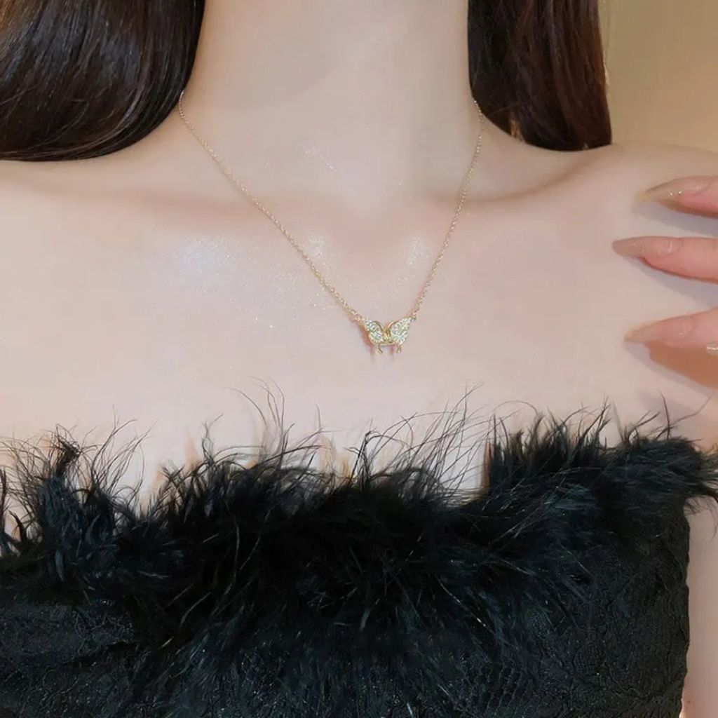 Gold Sway Necklace