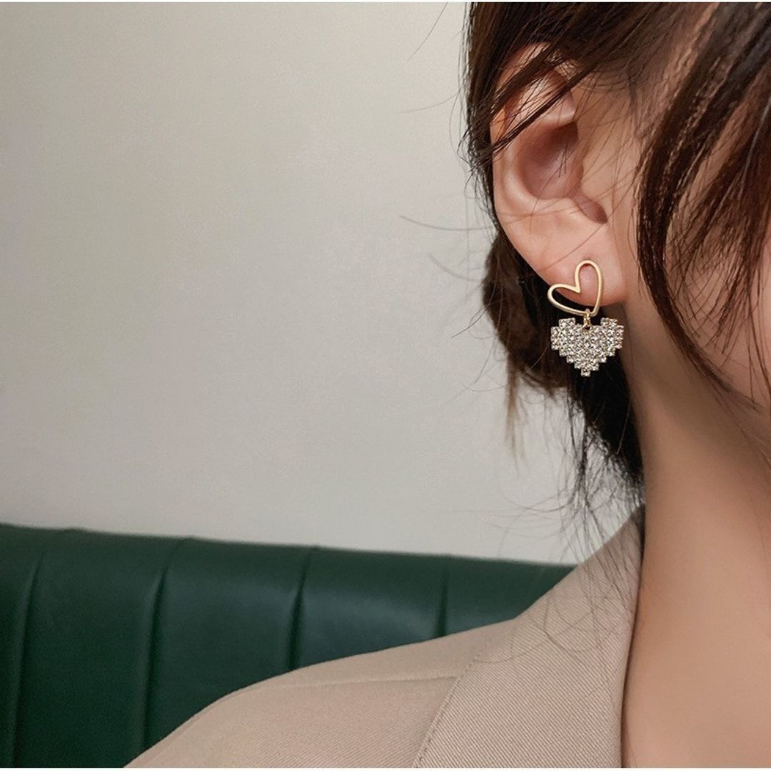 Glitz & Gold Heart Earrings