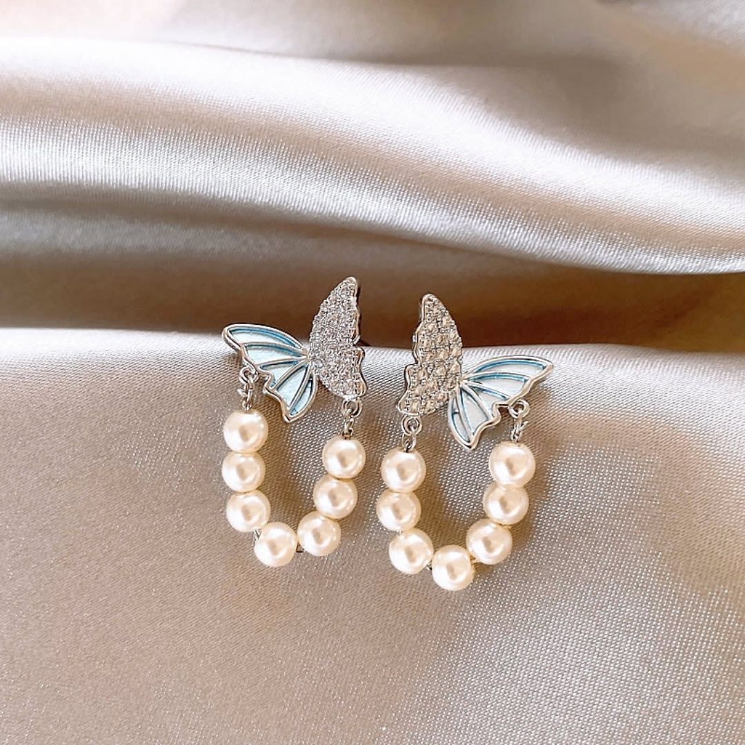 Ocean Breeze Pearl Huggies Earrings
