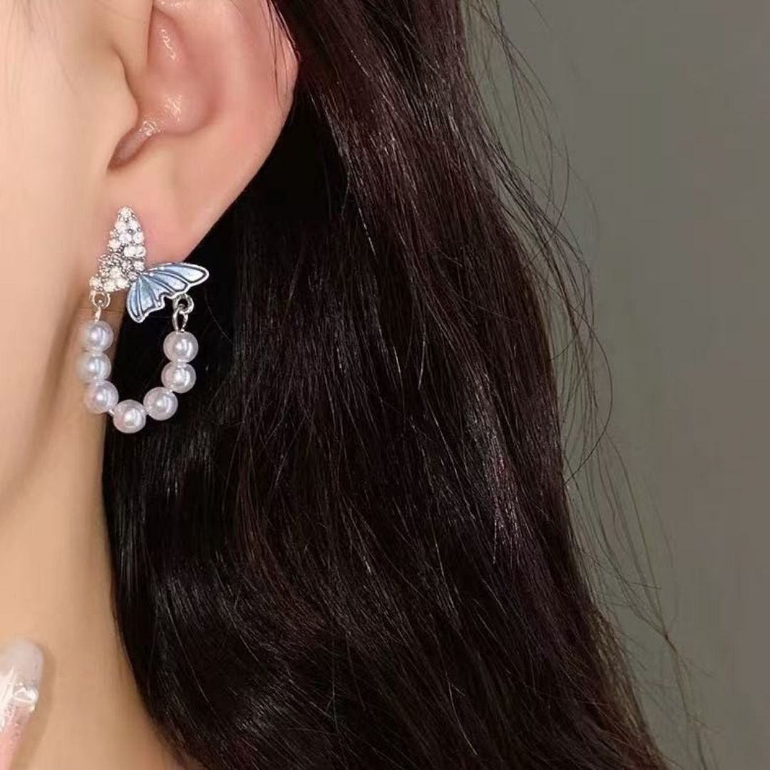 Ocean Breeze Pearl Huggies Earrings
