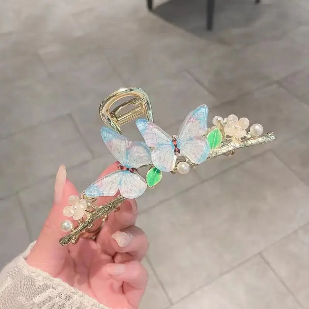 Pearl Blossom Hair Claw