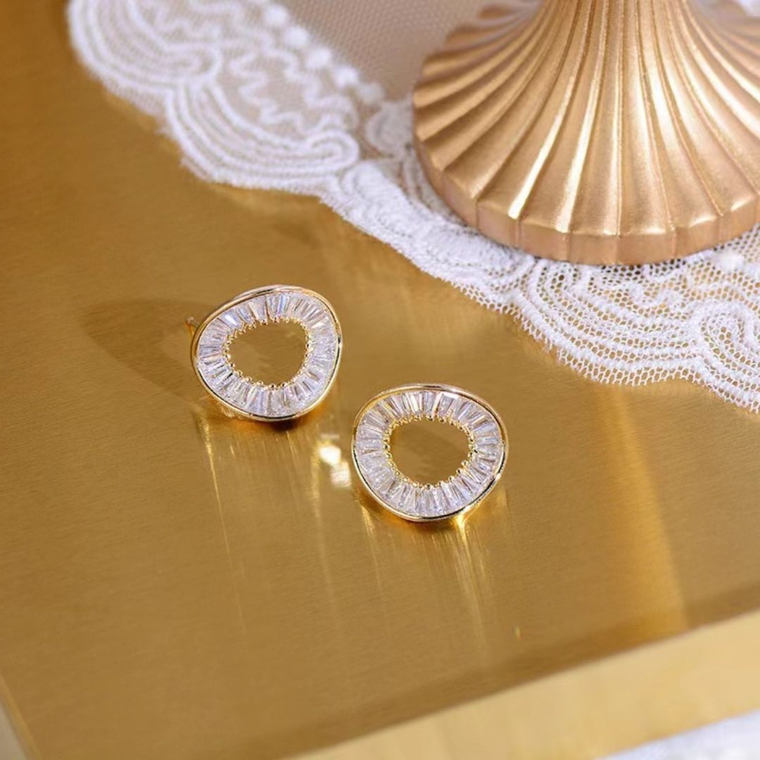 Solaris Glow Ovals Stud Earrings