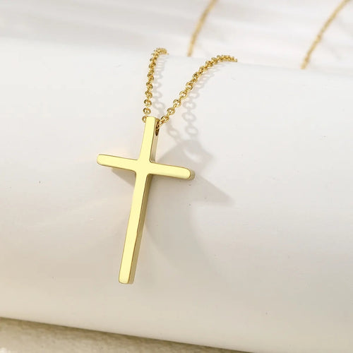 Cross pendant necklace