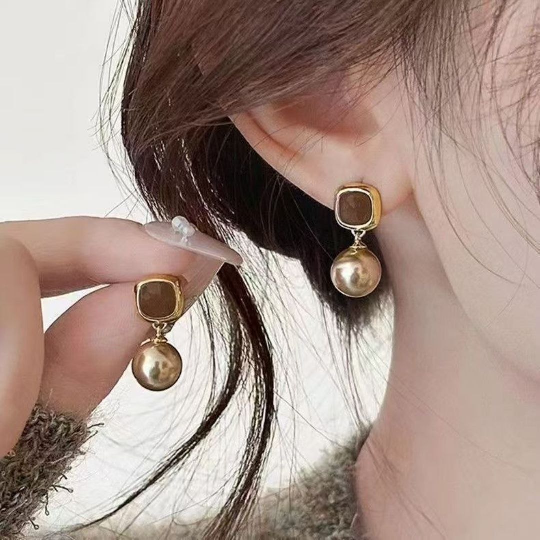 Retro Caramel Stud Spheres Earrings