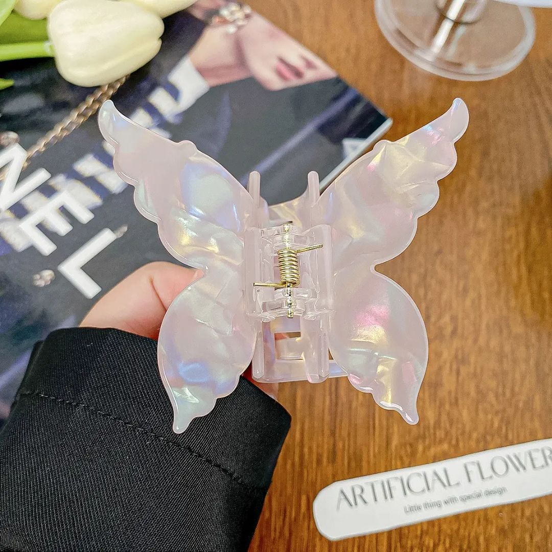 Shimmerfly Charm Claw