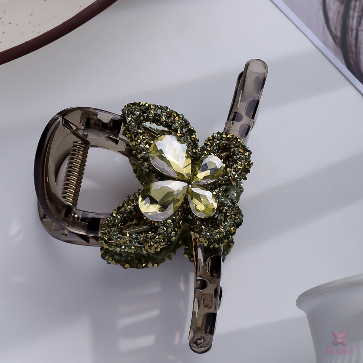 Clippy fly Hair Claw