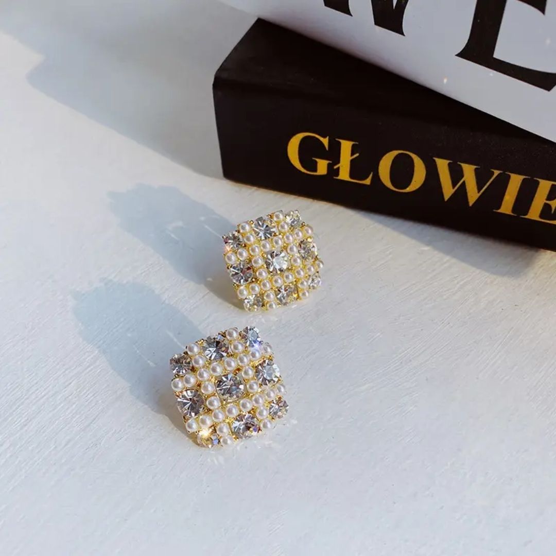 Glimmering Grid Studs Earring