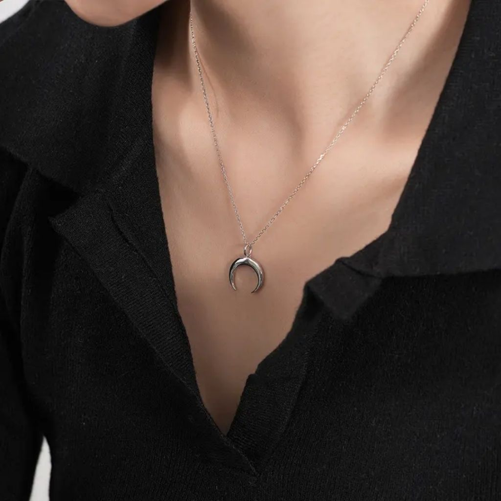 Crescent Glossy Neckpiece