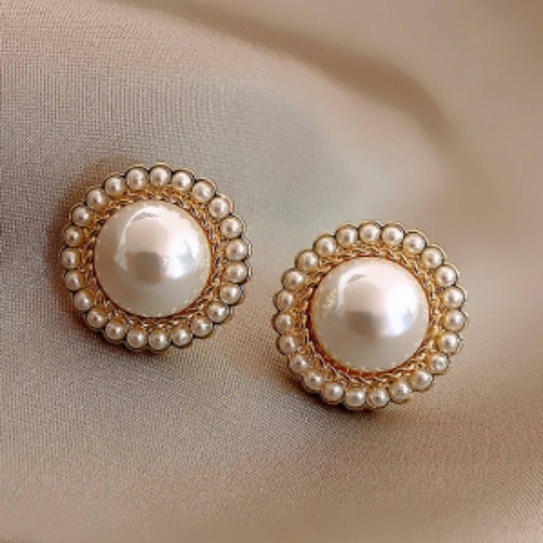 Luna Pearl Studs