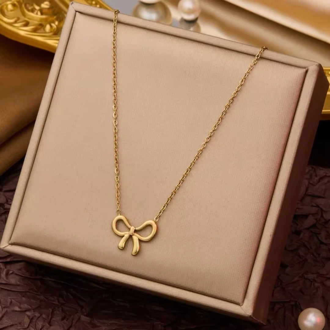Lover's Knot Bow Necklace