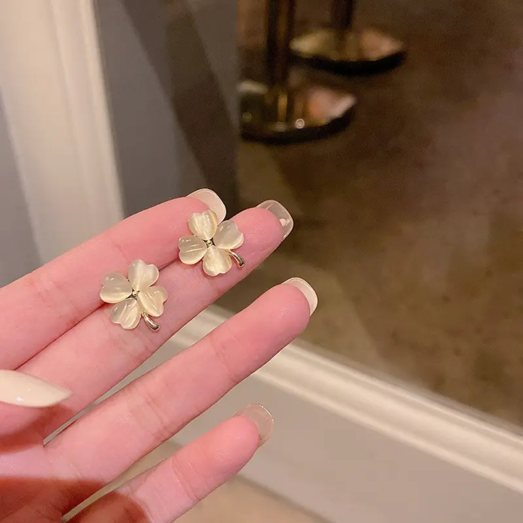 Lucky Clover Studs Earring