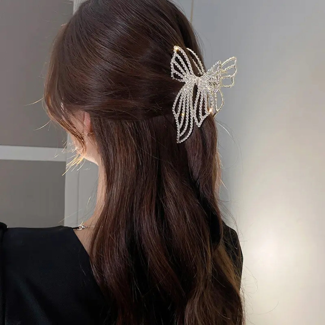 Rhinestone Radiance Hair Claw