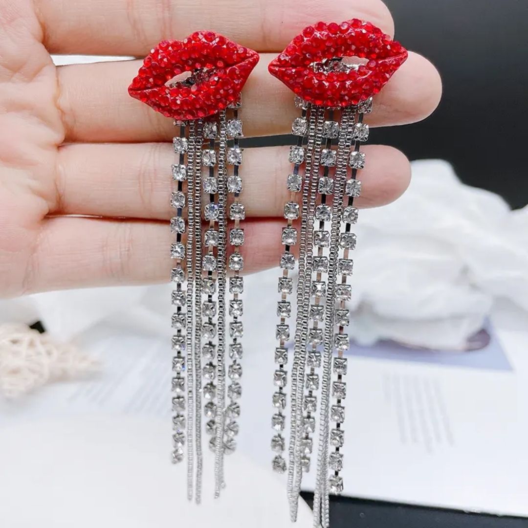 Pout & Strings Earrings