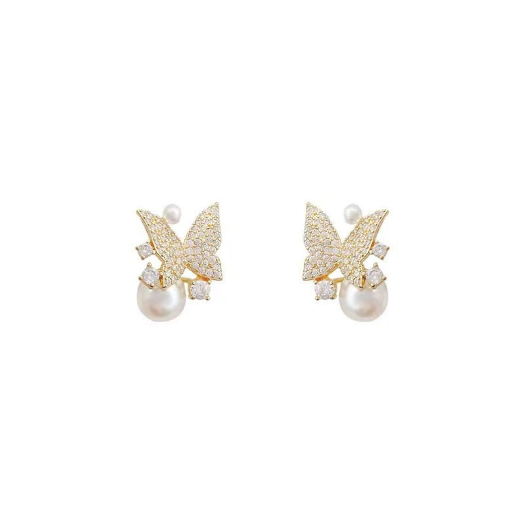 Graceful Glimmer Pearls Earrings