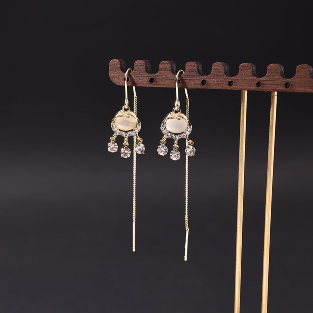 Glimmering Feline Eye Dangles Earrings