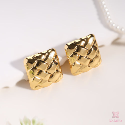 Grandeurs Luxury Stud Earring