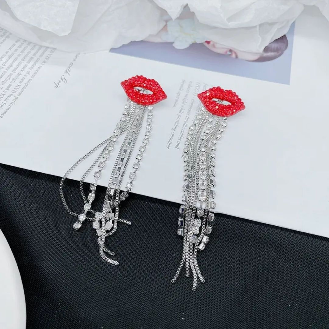 Pout & Strings Earrings