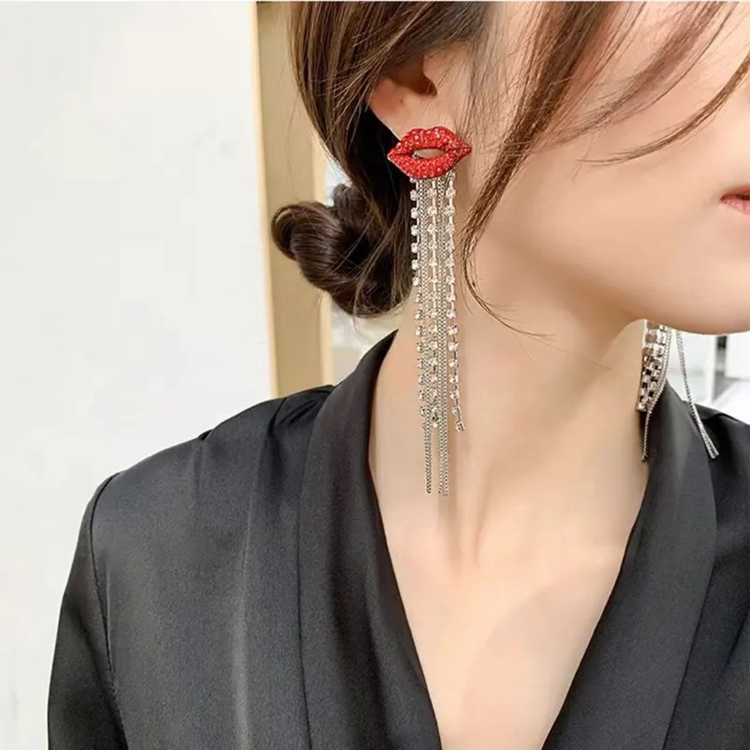 Pout & Strings Earrings