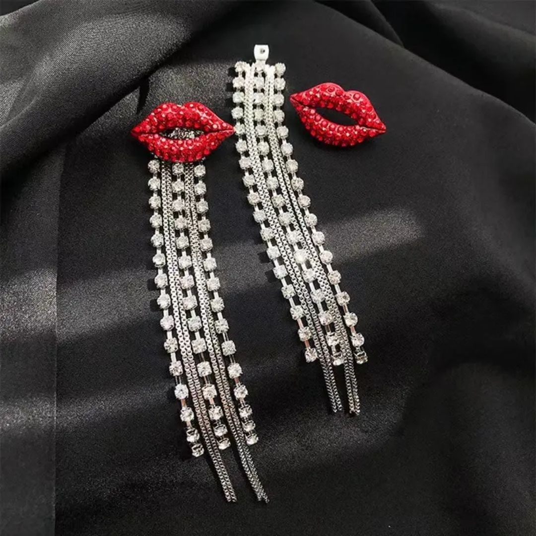 Pout & Strings Earrings
