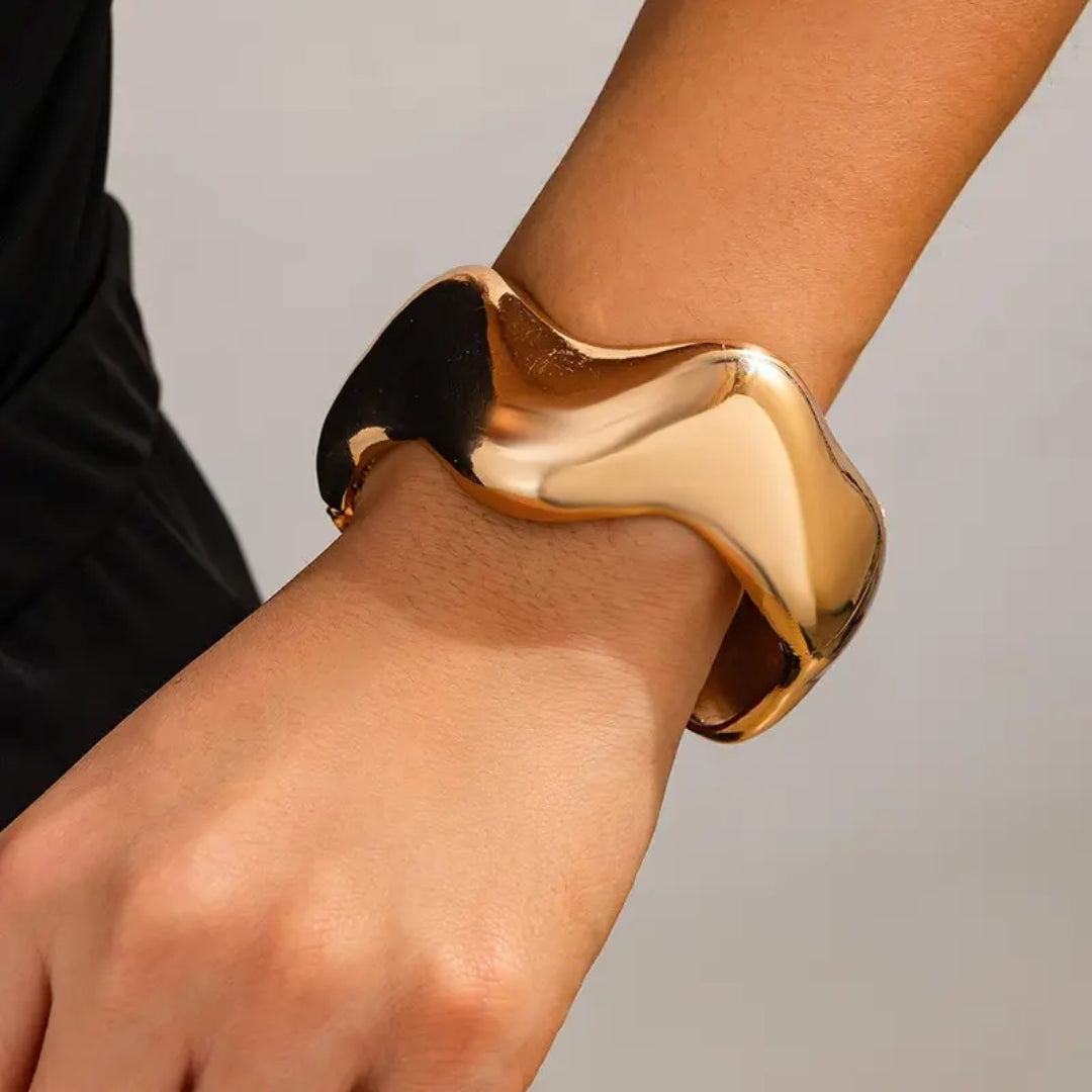TwistAura Bracelet