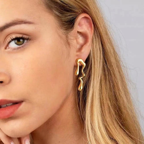 Sculpted Gold Statements Earrings