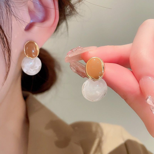 CheerPearl Stud Earrings