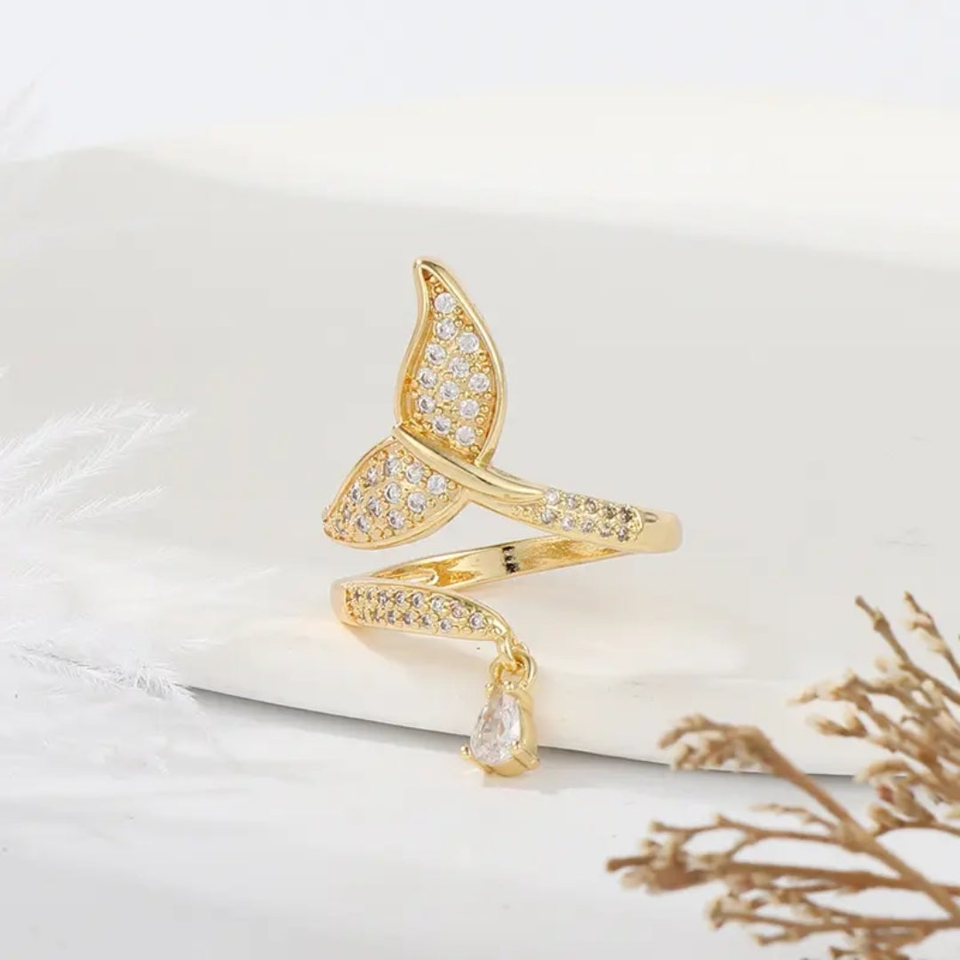 Coiled Radiance Ring