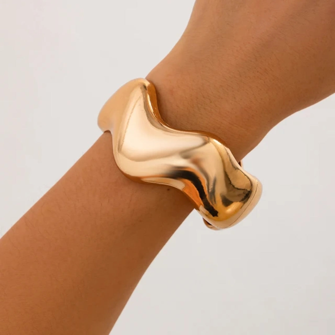 TwistAura Bracelet