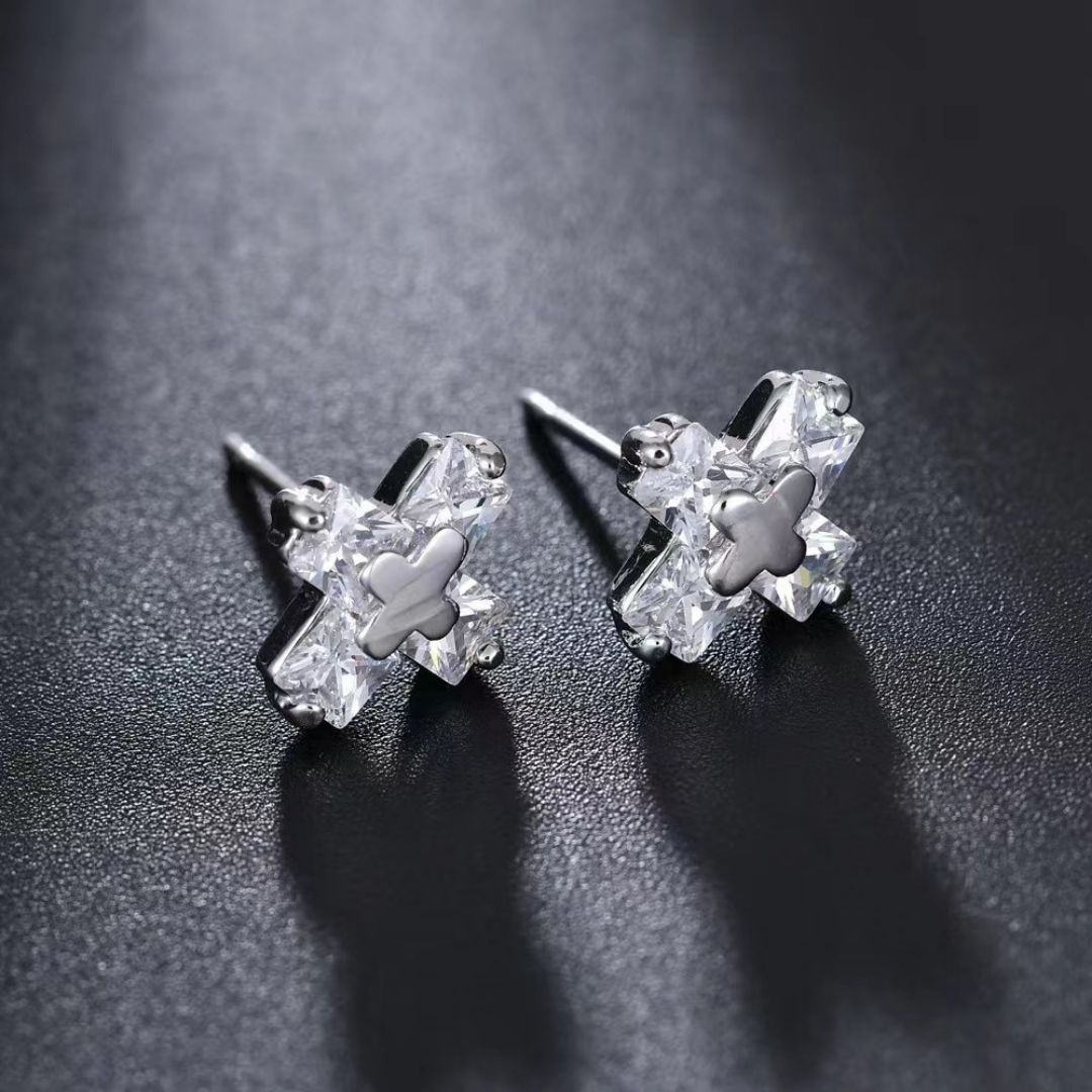 Novatrix Elegant Crystal Studs Earrings