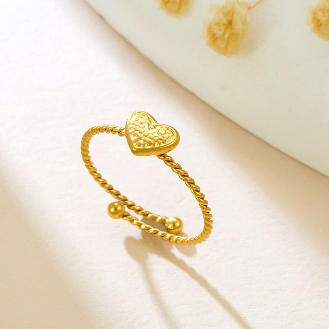 Eternal Rope Heart Ring