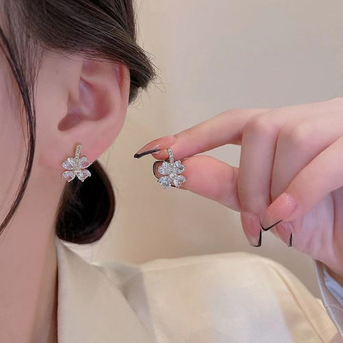Clear Clover Crystals Earrings