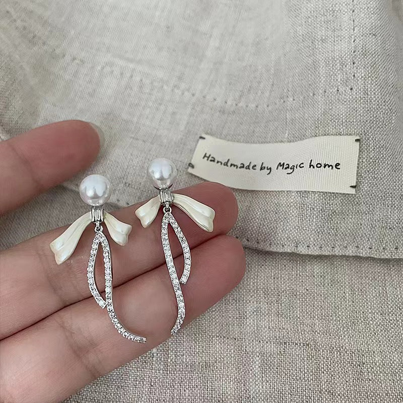Celestial Pearl Ribbons Earrings