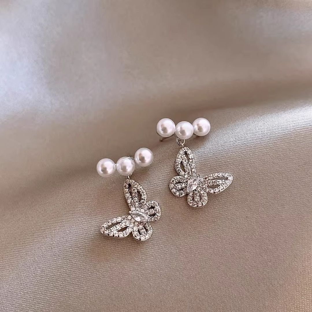Butterfly Bloom Pearls Earrings