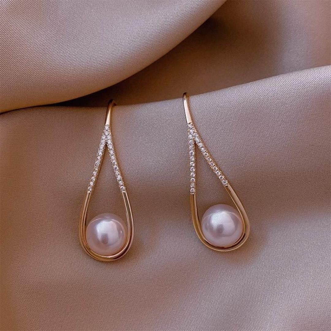 Pearlova Graceful Teardrops Earring