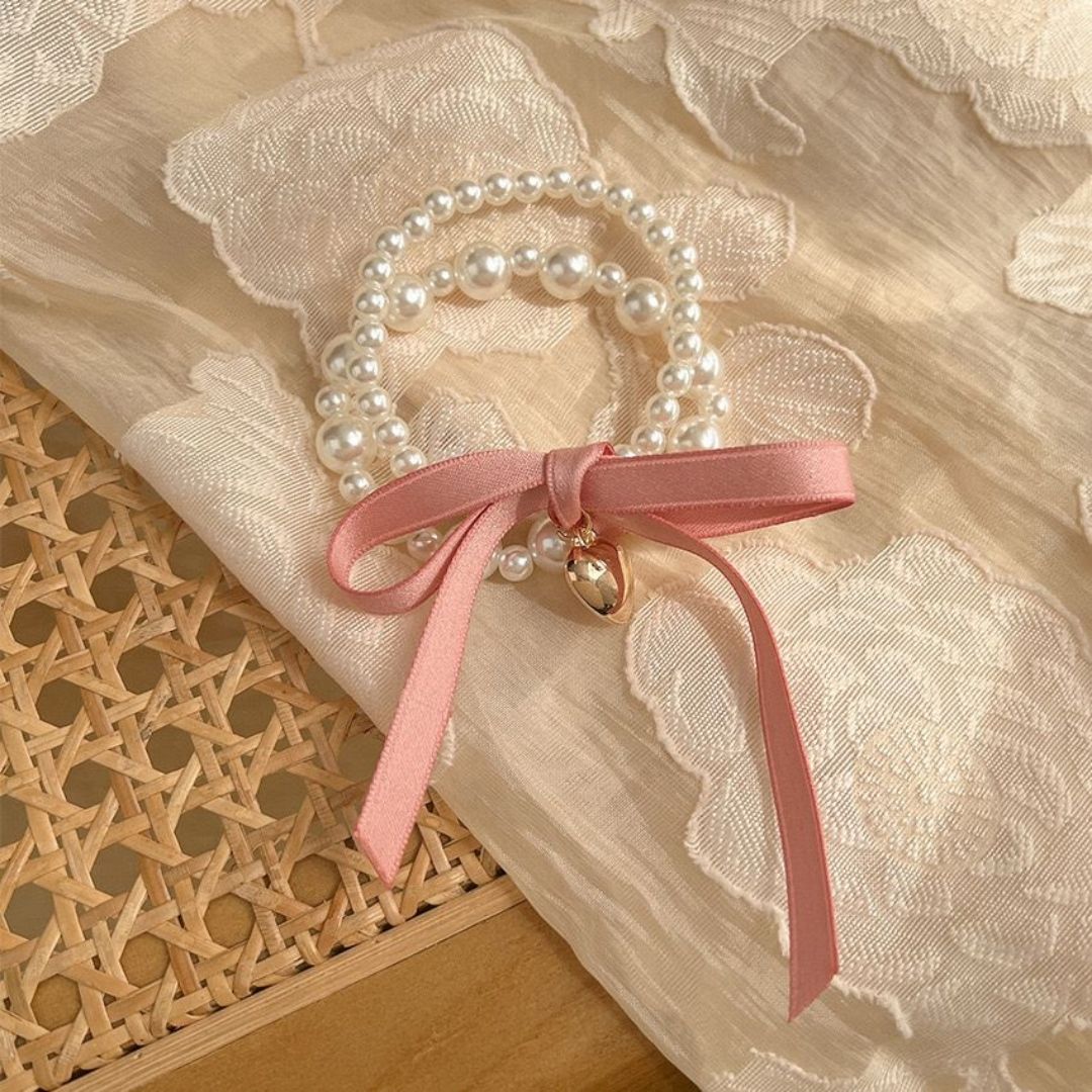 Minimal Pearl Muse Heart Hair Tie