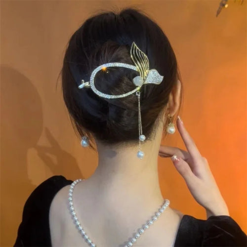 Mermaid's Glimmer Hair Claw