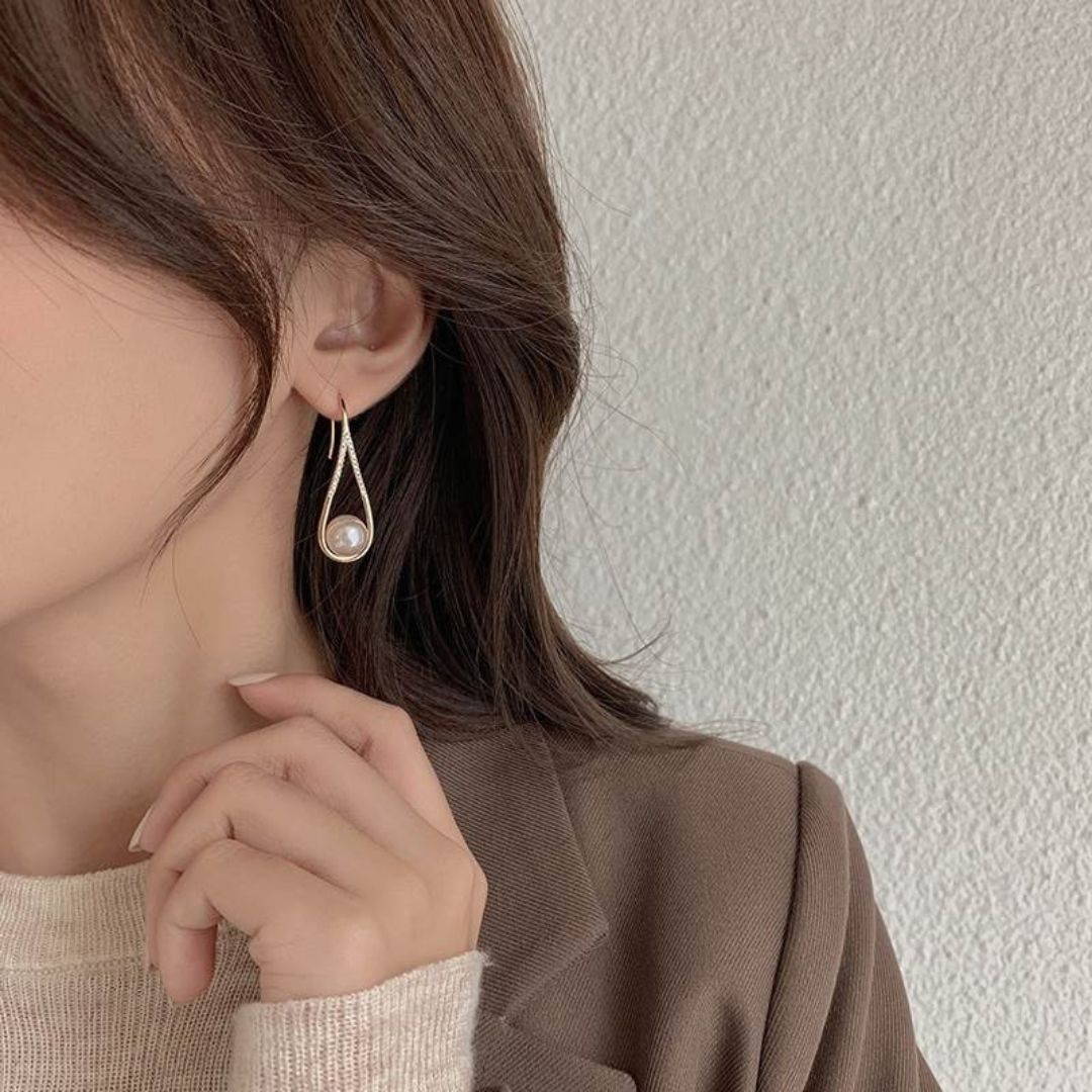 Pearlova Graceful Teardrops Earring