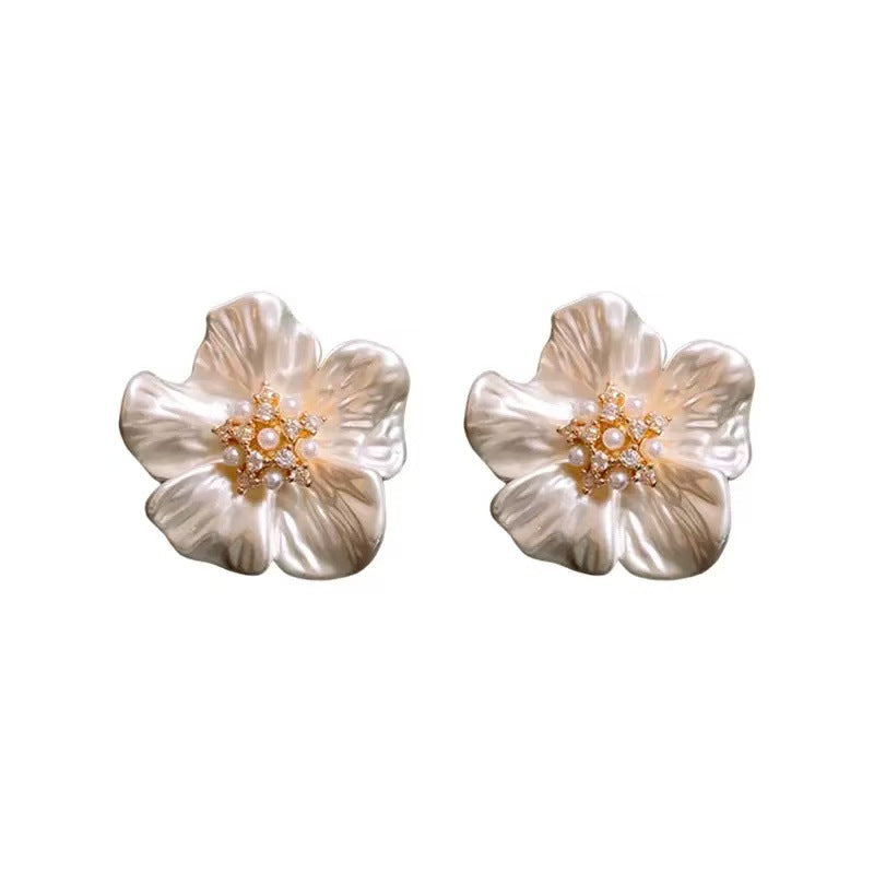 Camellia Dream Studs Earrings