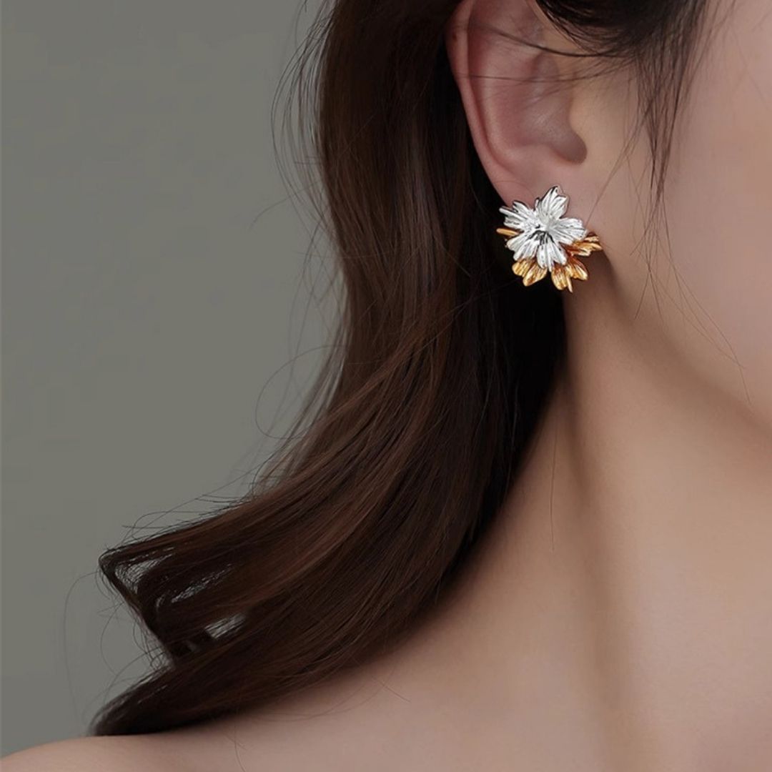 Two-Tone Petals Studs Earrings