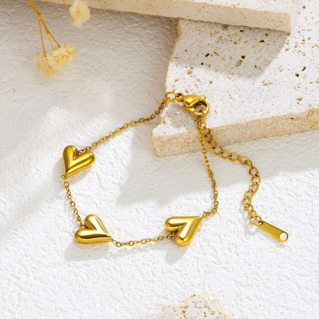 Golden Heartstrings Bracelet