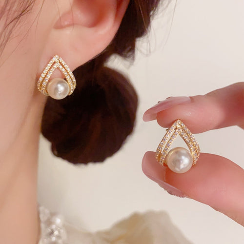 Pearl Teardrop Sparkle Earrings