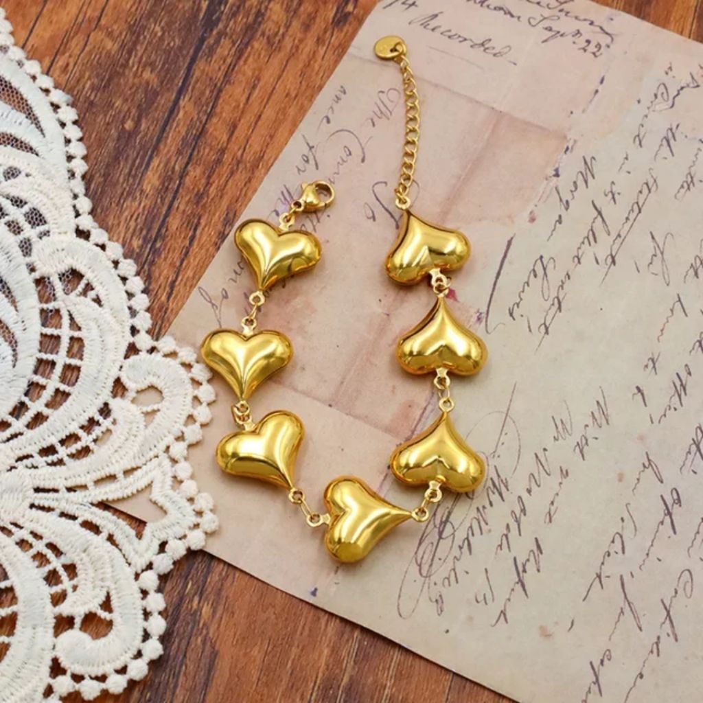 Golden Hearts Link Bracelet