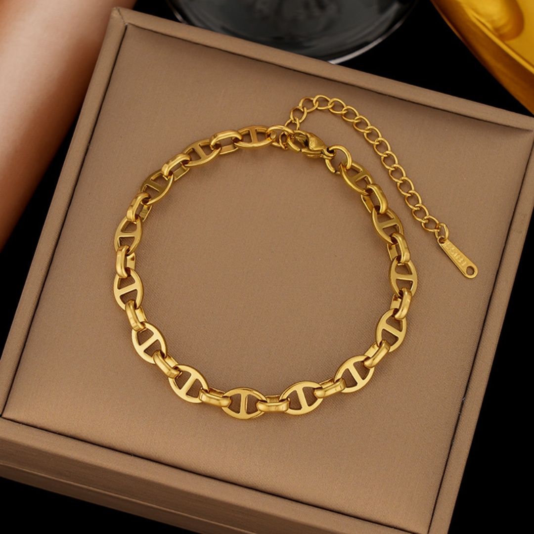 Regatta Gold Chain Bracelet