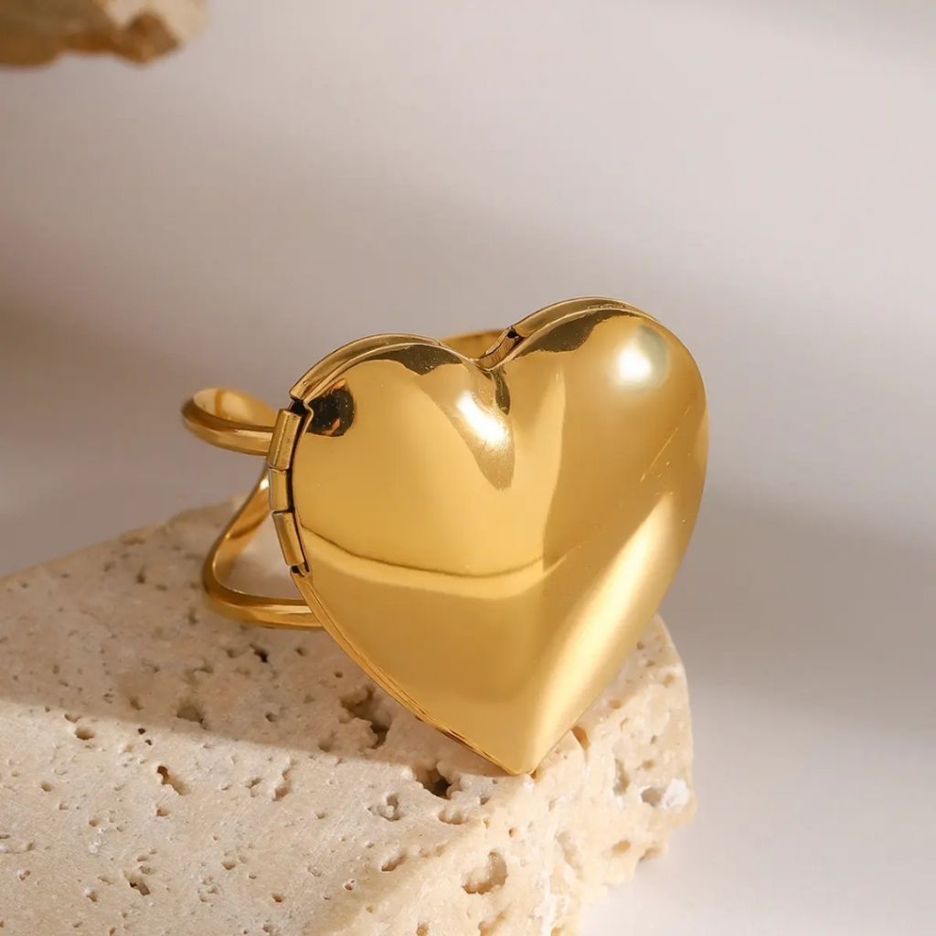 Glossy Heart Ring