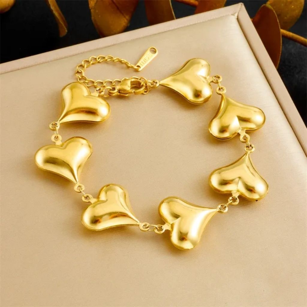 Golden Hearts Link Bracelet