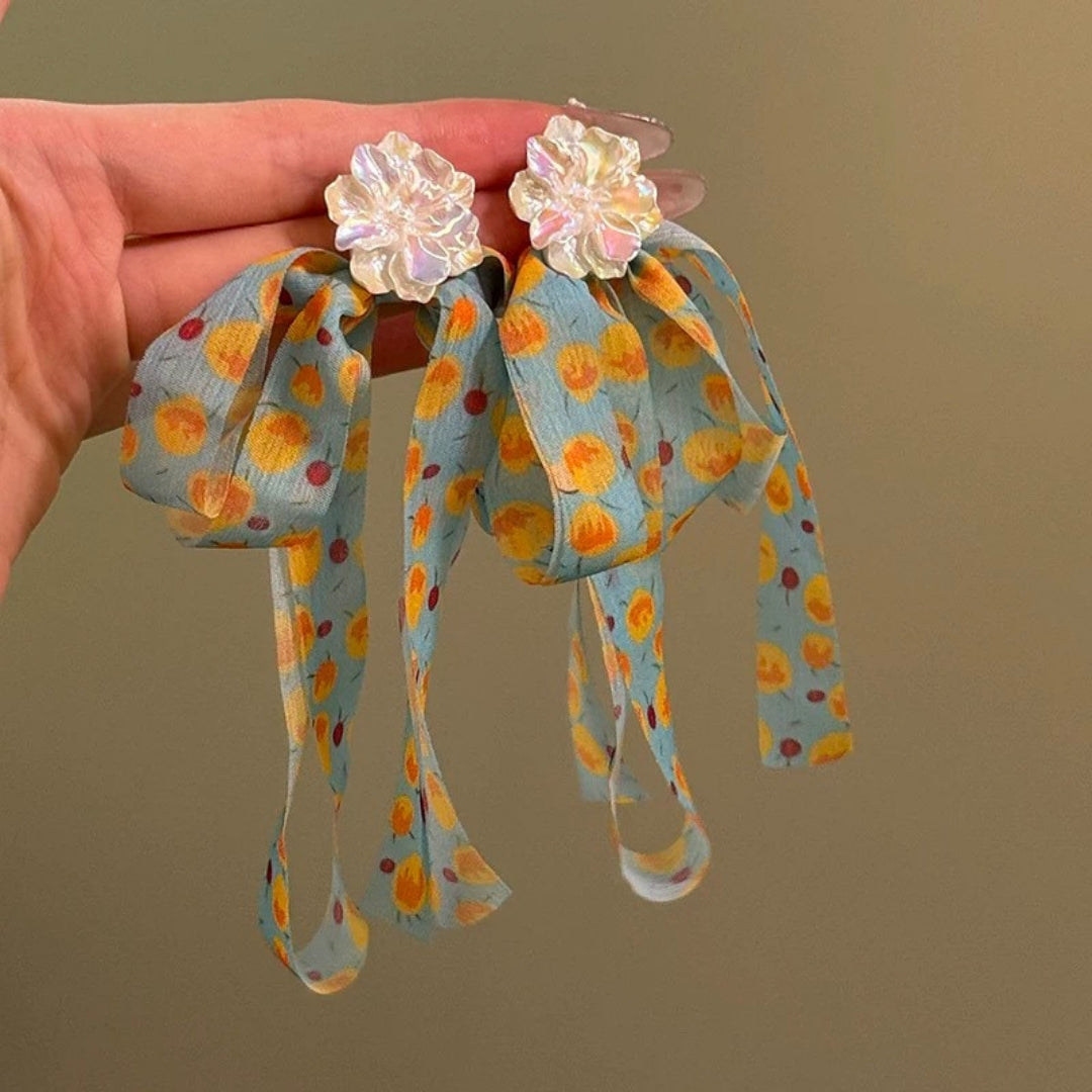 Fleur de Ruban Drops Earrings