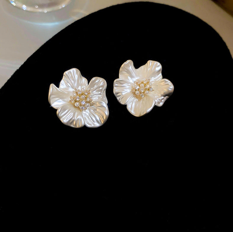Camellia Dream Studs Earrings