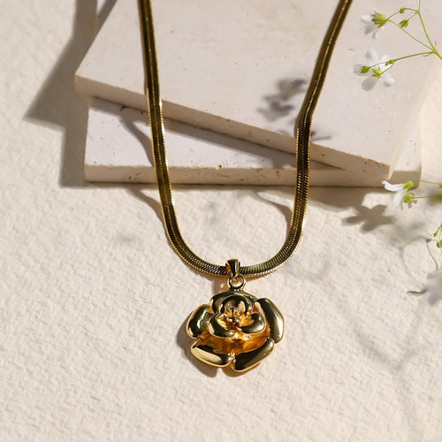 Daisy Bloom Necklace