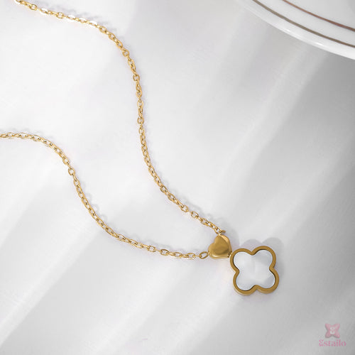 Good Luck Clover Neckpiece